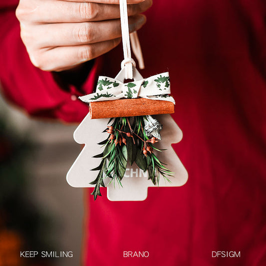 WIACHNN Christmas gift aromatherapy pendant wardrobe deodorant fragrance sheet car decoration gift box wholesale